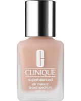 Clinique - Superbalanced Silk Makeup SPF 15