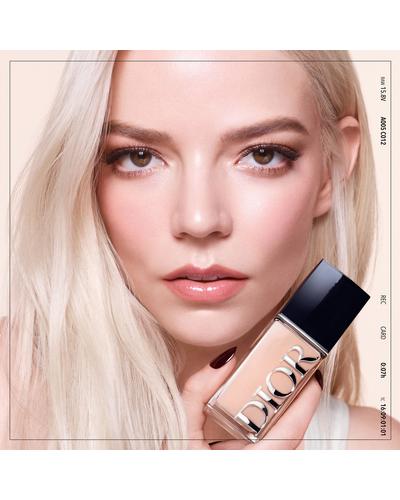 Dior Forever Skin Glow Foundation фото 4