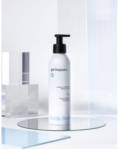 Gisele Denis Cleansing gel фото 1