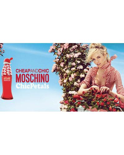 Moschino Cheap and Chic Chic Petals фото 3