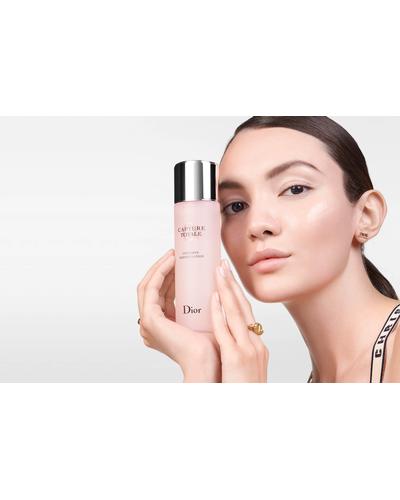 Dior Capture Totale Intensive Essence Lotion фото 3